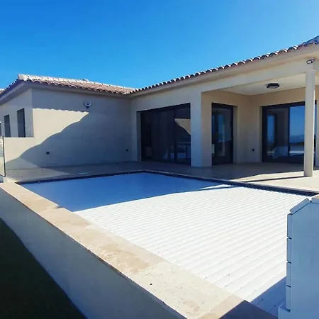Avec Piscine Et Vue Mer A Lozari *